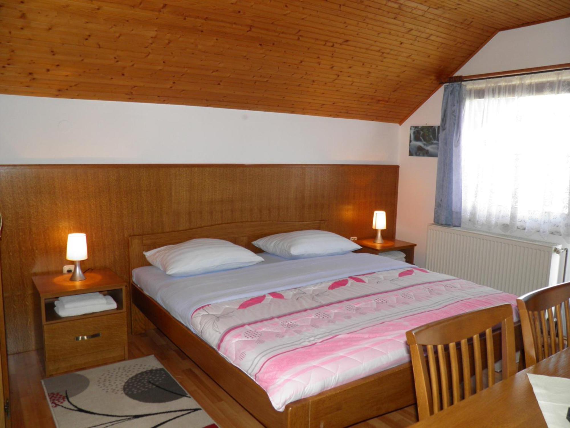 Отель House Janja Plitvice Селиште-Дрежничко Номер фото